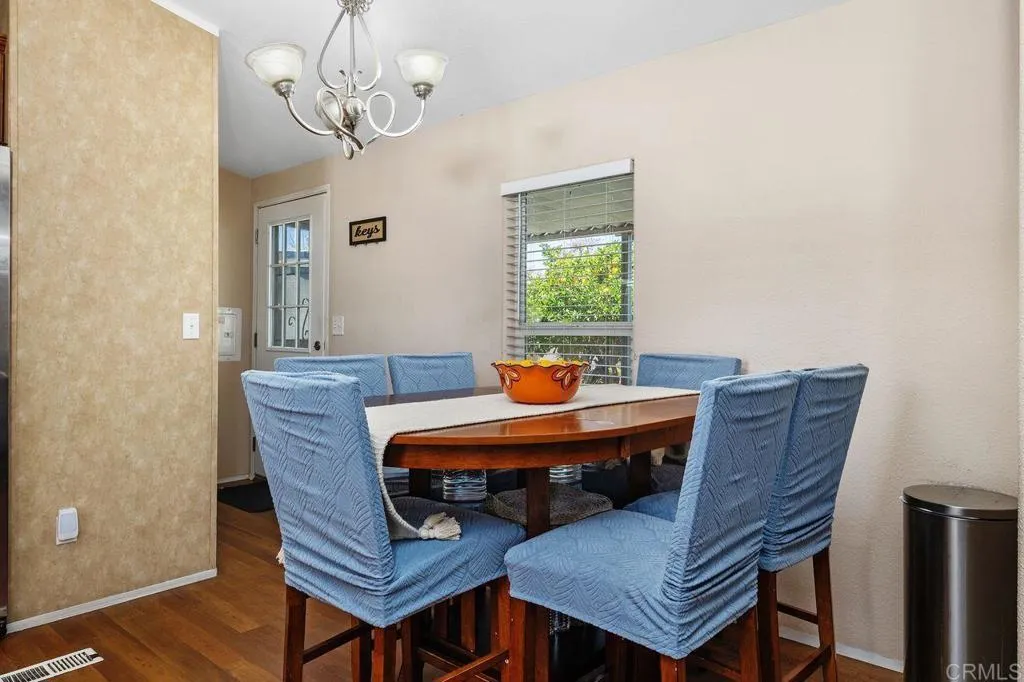 https://cdn.realtyfeed.com/cdn/127/306755479/be42115535262d29c8df48115251a78c.webp
