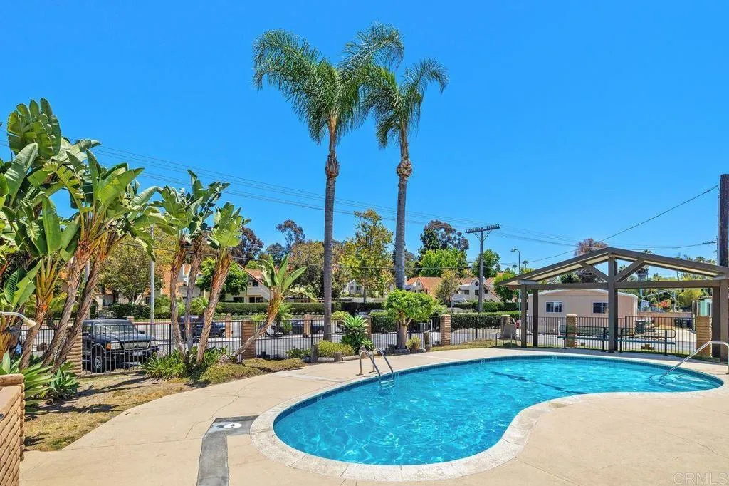https://cdn.realtyfeed.com/cdn/127/306755479/cce5a14cdc614af7d43012ae9cf08bf4.webp