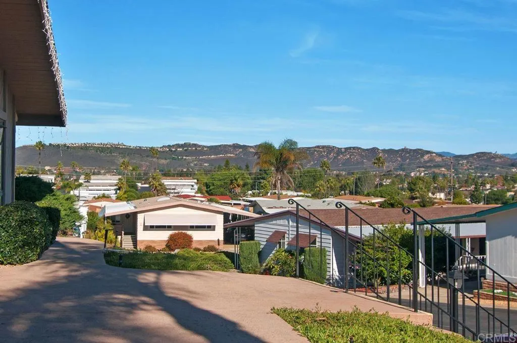 https://cdn.realtyfeed.com/cdn/127/306755482/3153600b6554401d2fb3717493abde89.webp