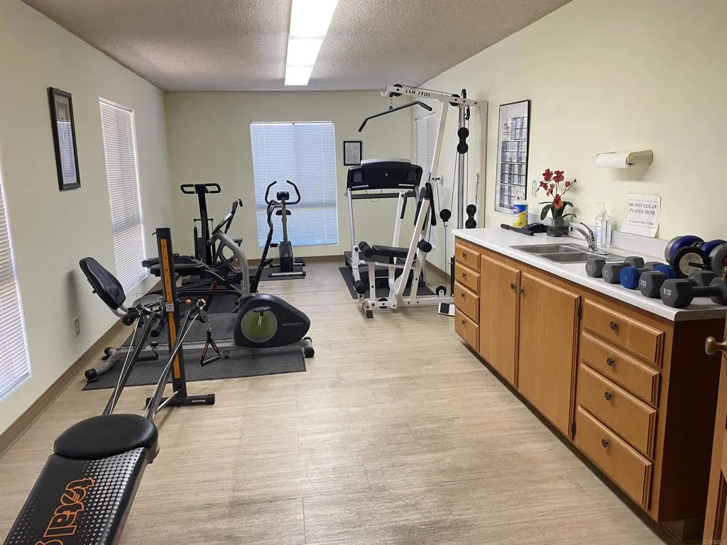 https://cdn.realtyfeed.com/cdn/127/306755482/342d5ad1b4480d5e66c3cf596cc0ca59.webp