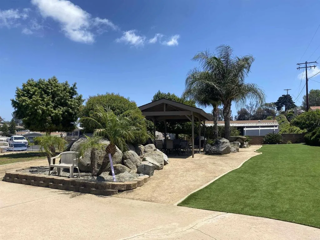 https://cdn.realtyfeed.com/cdn/127/306755482/39e31ed53bd1e817832ecf8ae3ee436e.webp