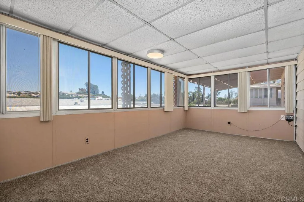 https://cdn.realtyfeed.com/cdn/127/306755482/4b6e1a91a82512885df76d20614fbbd0.webp