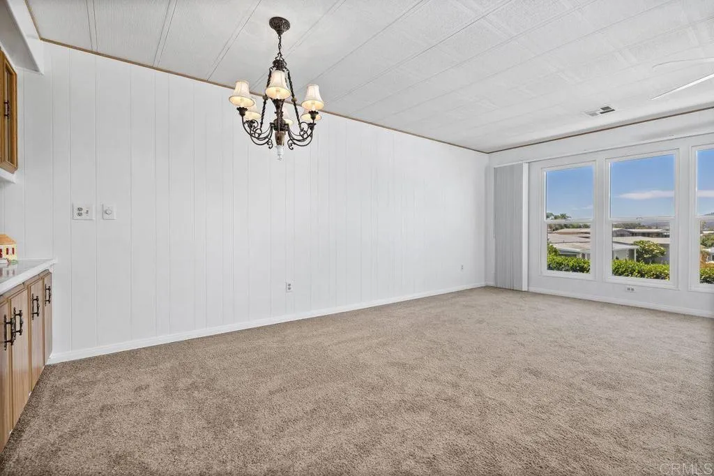 https://cdn.realtyfeed.com/cdn/127/306755482/659a5bc4baaf998a749d395e384d7a13.webp