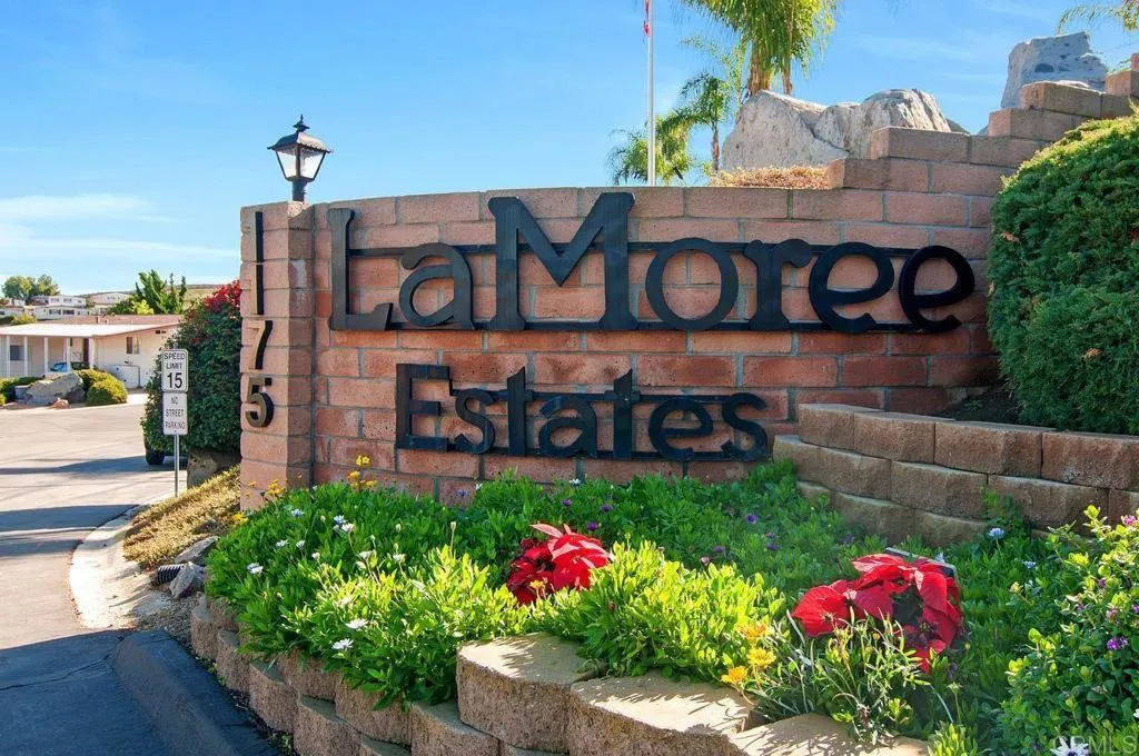 https://cdn.realtyfeed.com/cdn/127/306755482/6f0615085d78e2bde687d6ab434dc7e9.webp