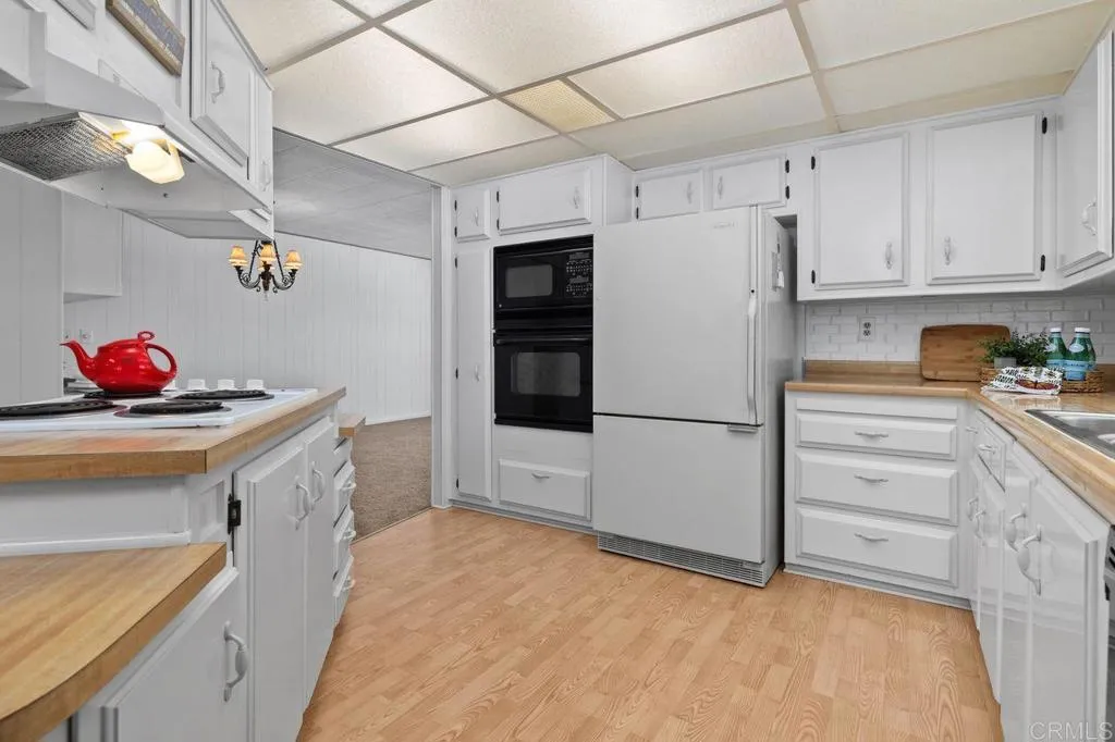 https://cdn.realtyfeed.com/cdn/127/306755482/a8c42d8c0ed8df7a050b029ee19009c8.webp