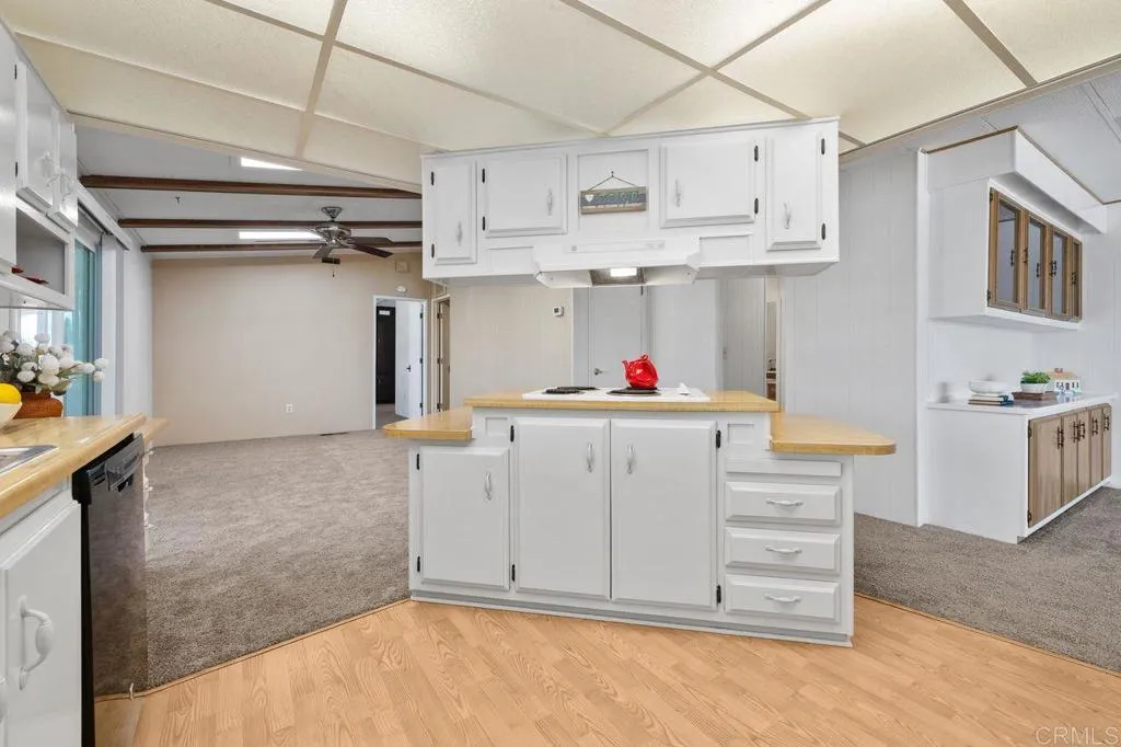 https://cdn.realtyfeed.com/cdn/127/306755482/d37d6320a0666530d33a970d288a3ce2.webp
