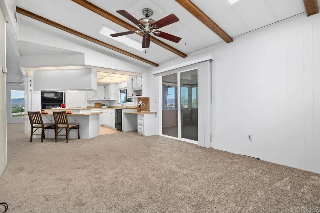 https://cdn.realtyfeed.com/cdn/127/306755482/ea68f5d75673bba38a85546cbdc4aefe.webp