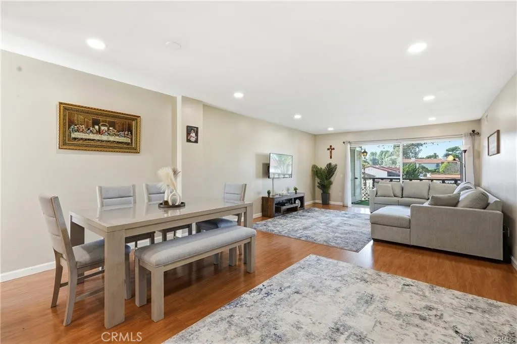 https://cdn.realtyfeed.com/cdn/127/306755495/c6a29892e2272f2578f79e426b370c78.webp