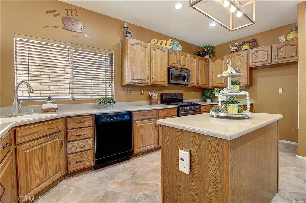 3065 S Buena Vista, Corona, CA 92882 - Photo 5 of 20, Corona, CA