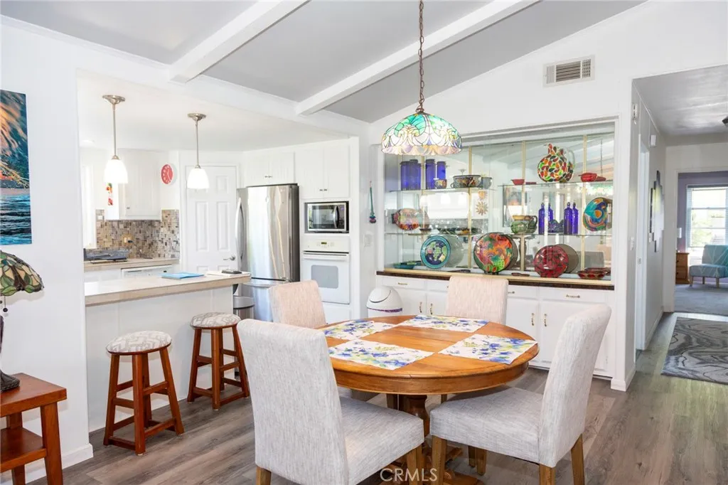 https://cdn.realtyfeed.com/cdn/127/306755539/90eedb5a0bd3806aab5fc328550900ca.webp