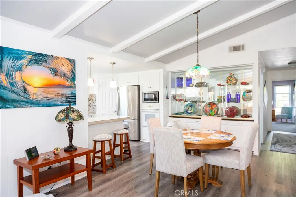 https://cdn.realtyfeed.com/cdn/127/306755539/b11bbc353b234a1a091208610168f771.webp