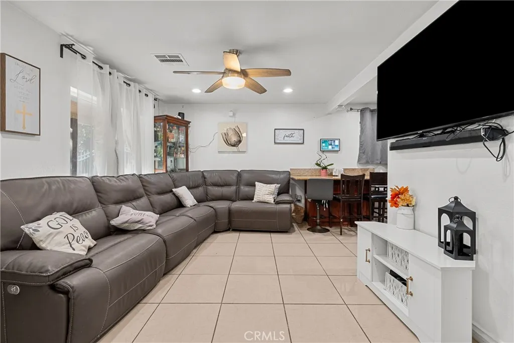 13400 Herron St, Sylmar, CA 91342 - Photo 5 of 51, Sylmar, CA