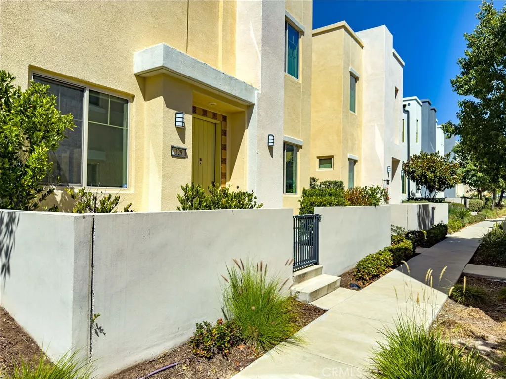 129 Terrapin, Irvine, CA 92618 - Photo 3 of 50, Irvine, CA