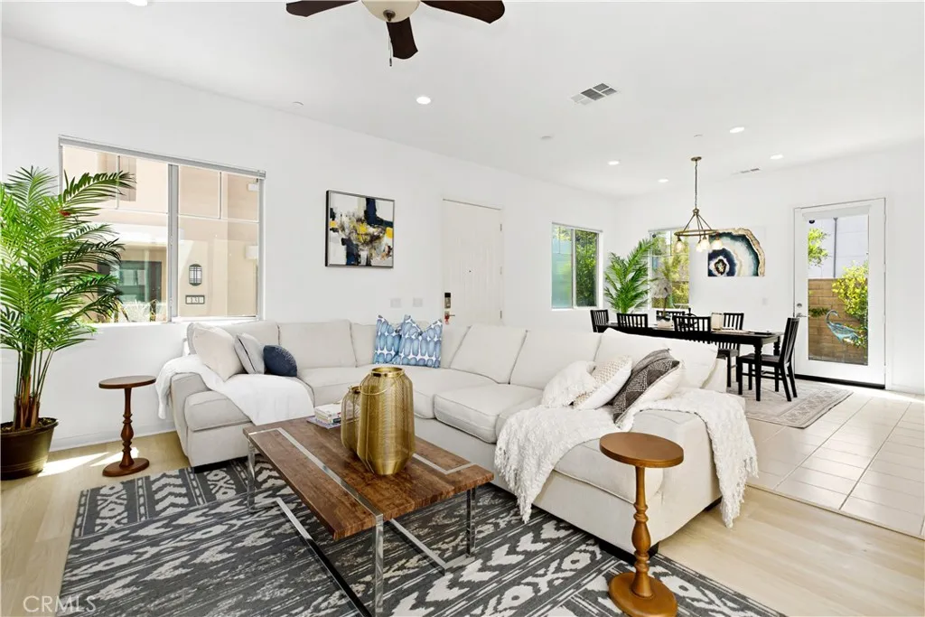 129 Terrapin, Irvine, CA 92618 - Photo 4 of 50, Irvine, CA