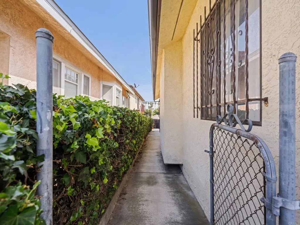 4581 Georgia Street, San Diego, CA 92116 - Photo 4 of 33, San Diego, CA