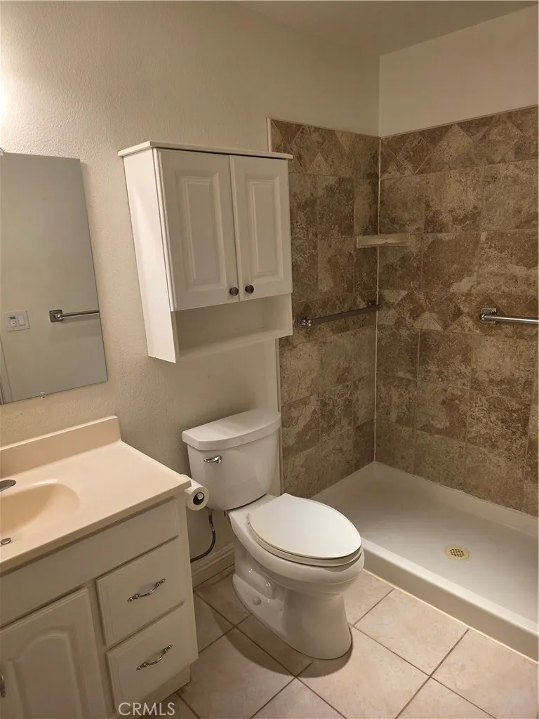 Fullerton, CA 92835