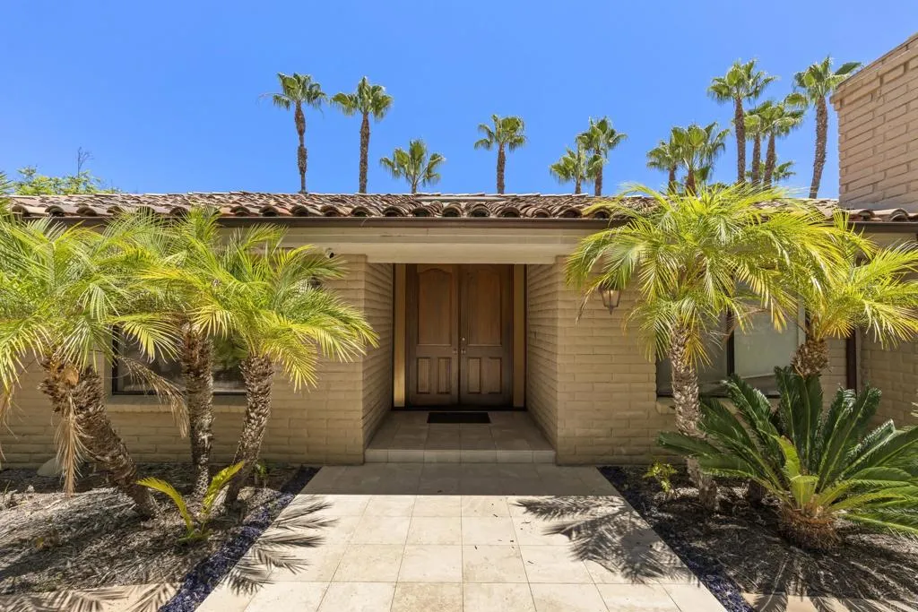 https://cdn.realtyfeed.com/cdn/127/306755611/c8aa6913174ab07186fdbf99fab78196.webp