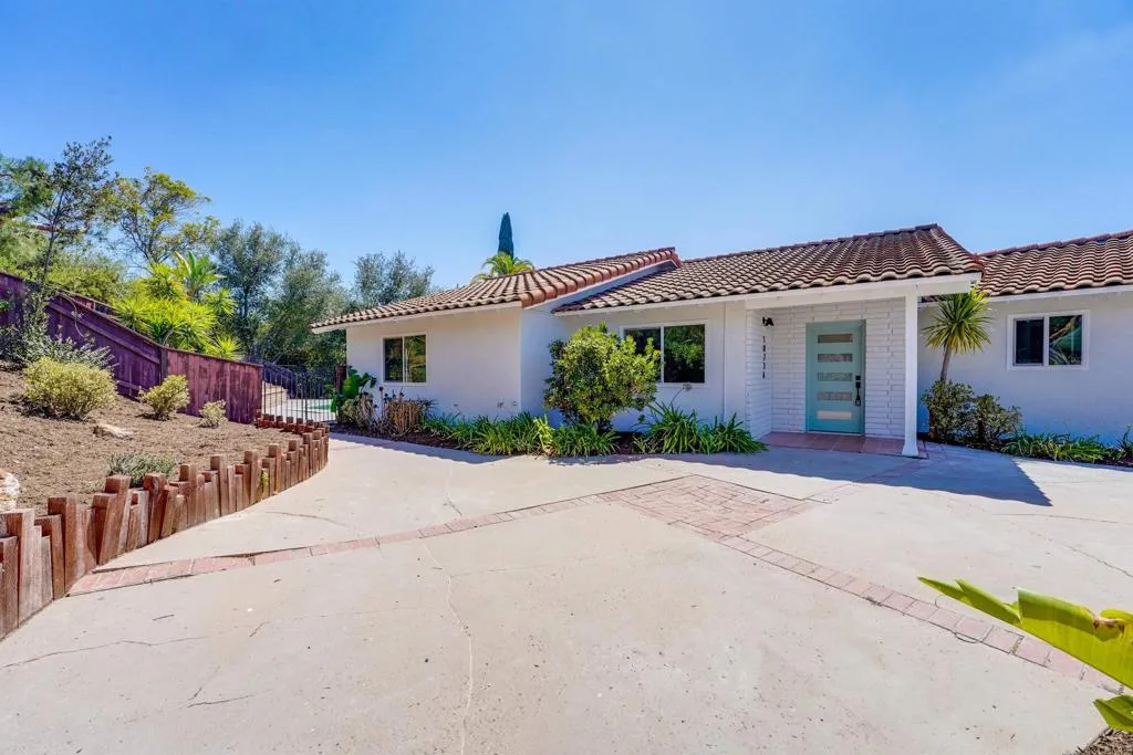 10236 Lake Meadow Lane, Escondido, CA 92026 - Photo 2 of 44, Escondido, CA