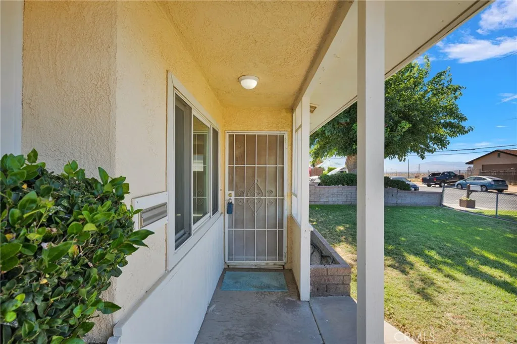 16344 Del Norte, Victorville, CA 92395 - Photo 5 of 35, Victorville, CA
