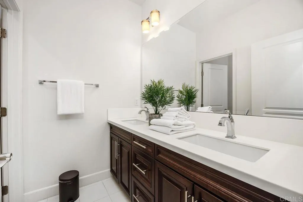 https://cdn.realtyfeed.com/cdn/127/306755724/6bf0d8429a3418a7c02a7f3d07db23c6.webp