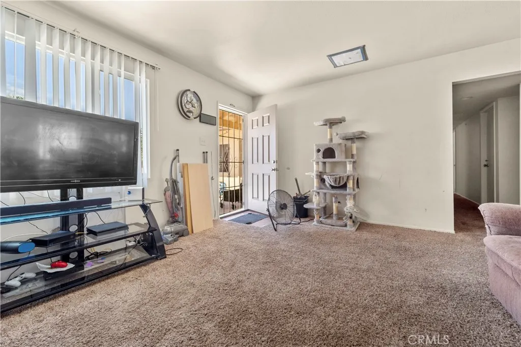 530 E Mountain View, Barstow, CA 92311 - Photo 4 of 24, Barstow, CA
