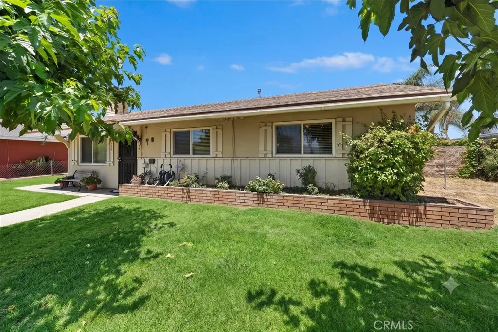 18234 Santa Ana, Bloomington, CA 92316 - Main photo, Bloomington, CA
