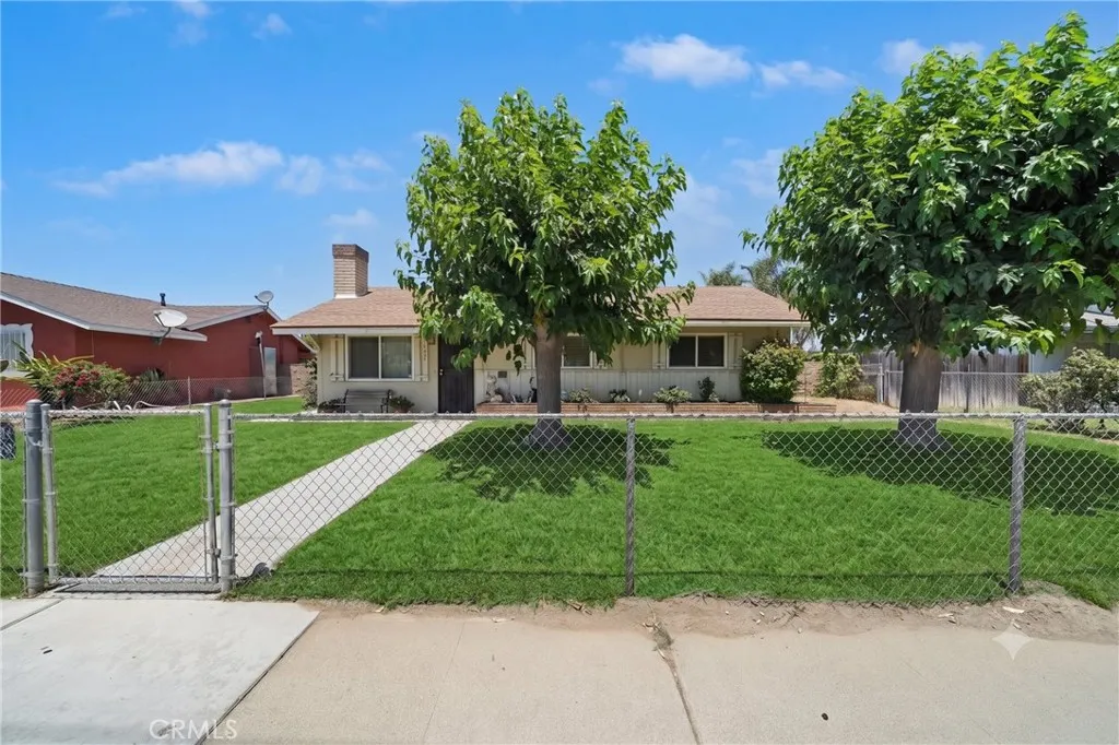 18234 Santa Ana, Bloomington, CA 92316 - Photo 2 of 28, Bloomington, CA