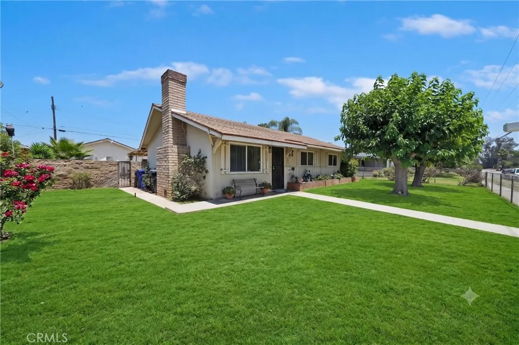 18234 Santa Ana, Bloomington, CA 92316 - Photo 5 of 28, Bloomington, CA