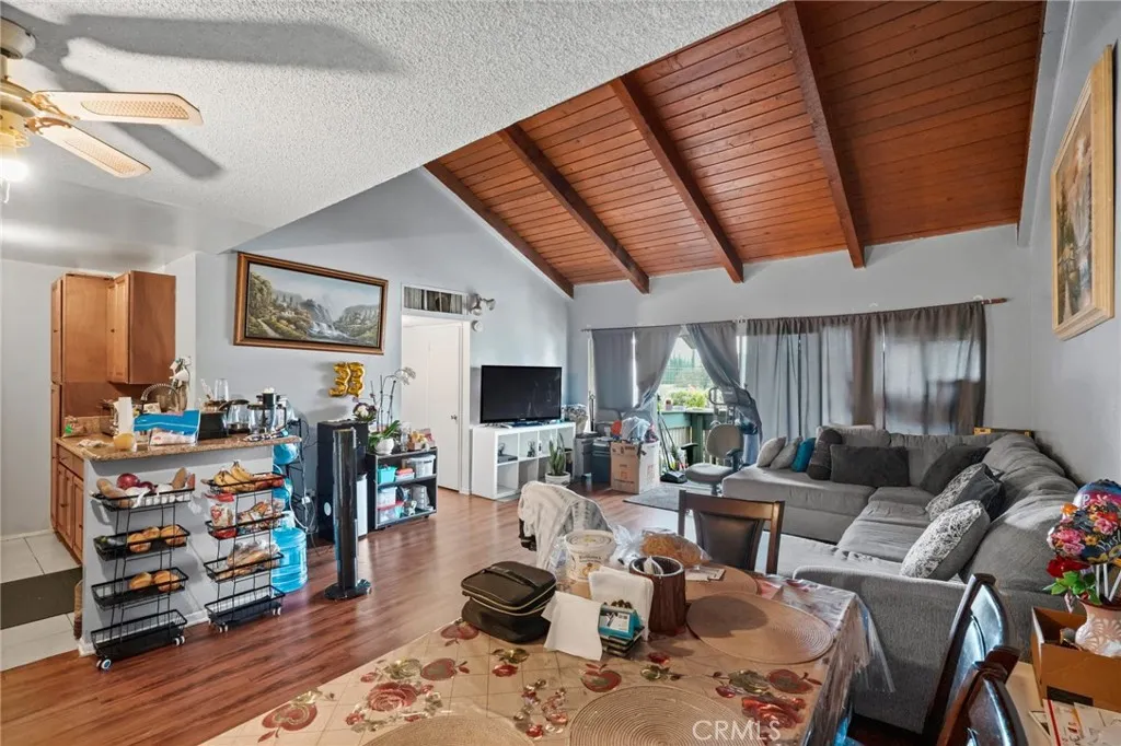 8601 International Avenue Unit 234, Canoga Park, CA 91304 - Photo 4 of 28, Canoga Park, CA