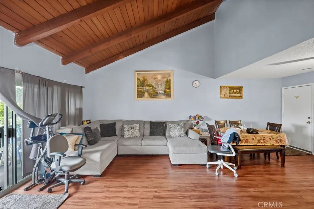 8601 International Avenue Unit 234, Canoga Park, CA 91304 - Photo 5 of 28, Canoga Park, CA