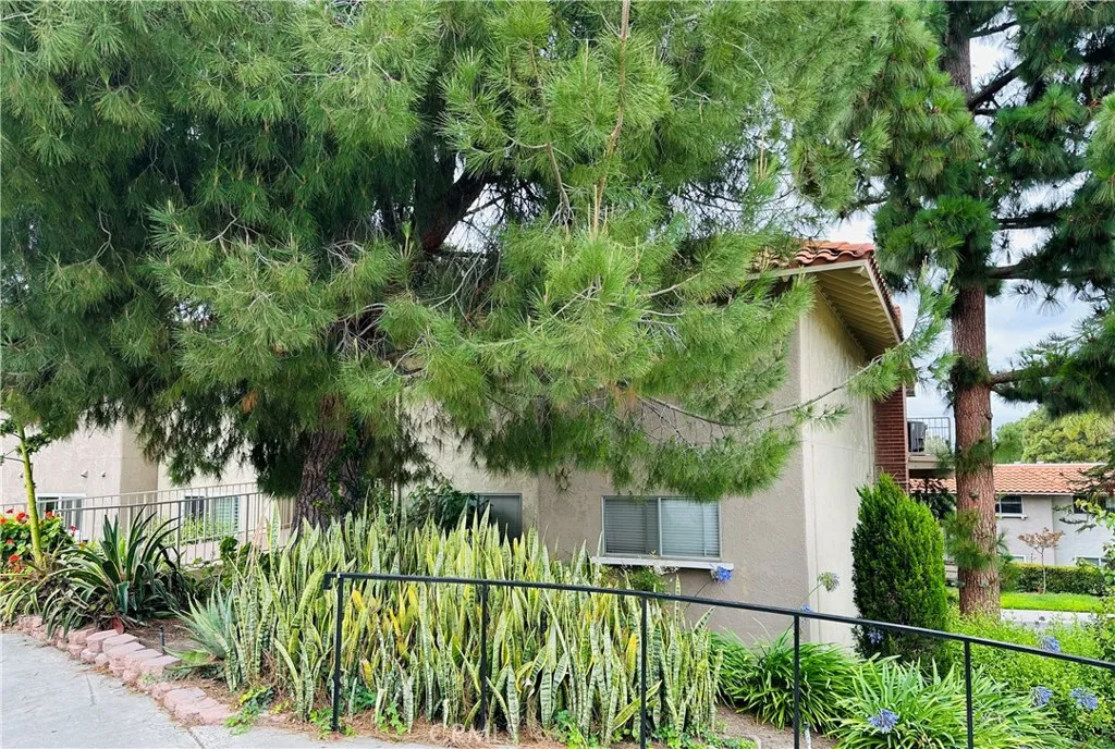 2289 Via Puerta Unit Q, Laguna Woods, CA 92637 - Photo 4 of 29, Laguna Woods, CA