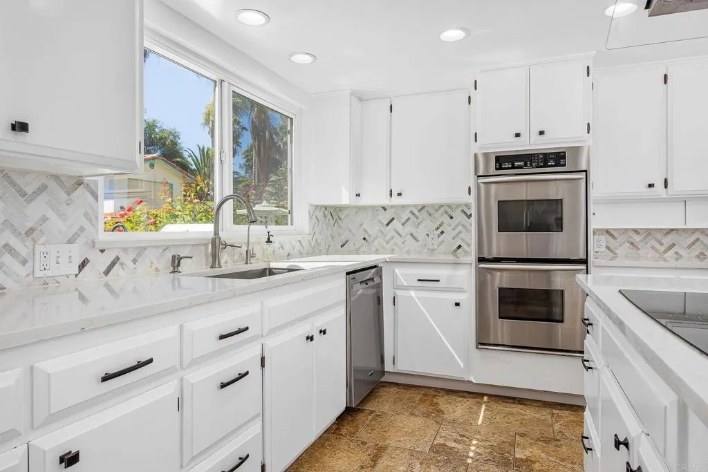 https://cdn.realtyfeed.com/cdn/127/306755780/20b20f460811d991d98468ddca4977b1.webp