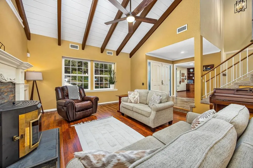 https://cdn.realtyfeed.com/cdn/127/306755780/232eafd81a71e50ef19f5fcc6bde741f.webp