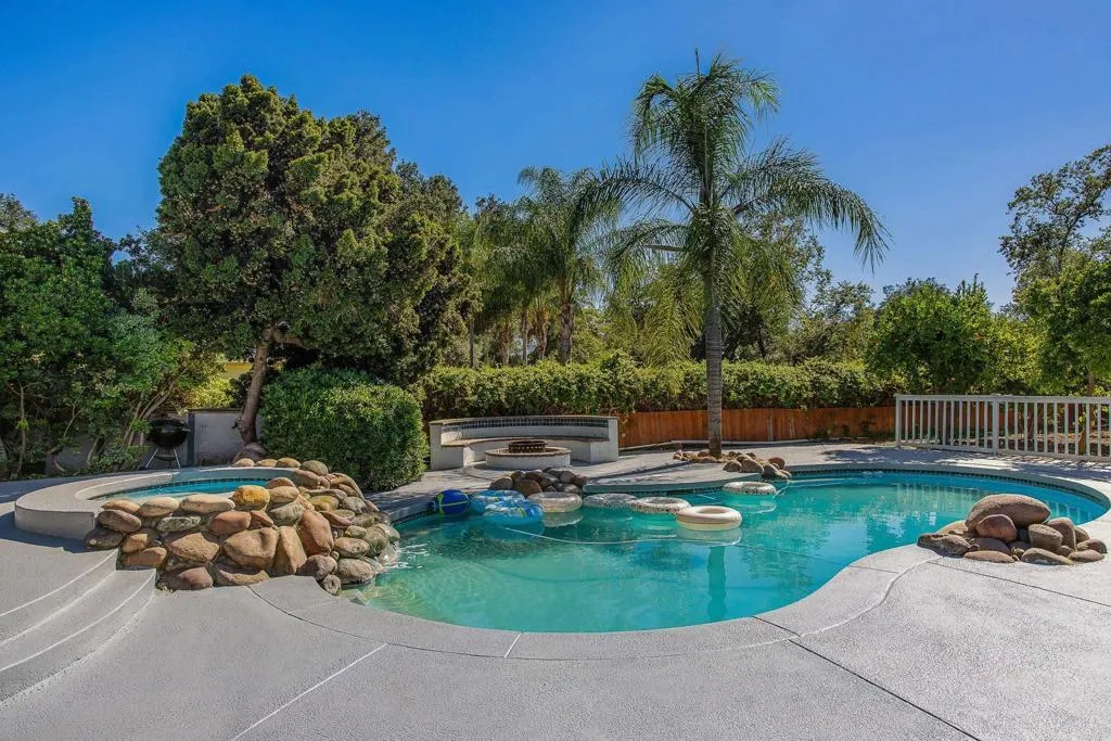 https://cdn.realtyfeed.com/cdn/127/306755780/62e05fe480a86558a7b8fb71905d913c.webp