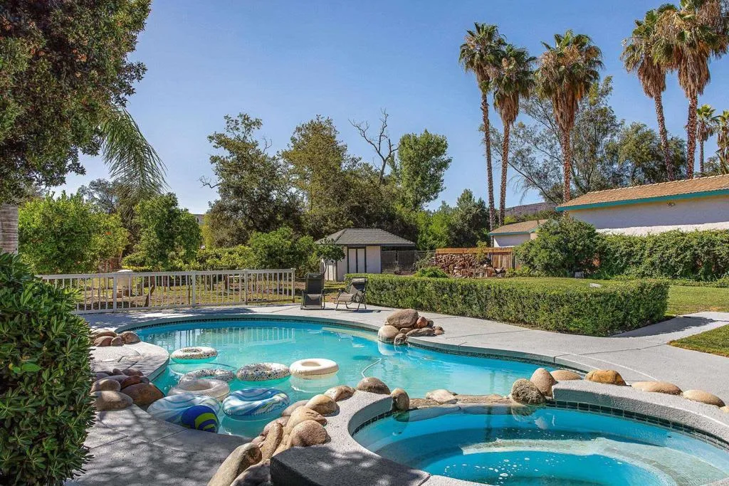 https://cdn.realtyfeed.com/cdn/127/306755780/79b4847ce2d1ed47bac660a564412228.webp