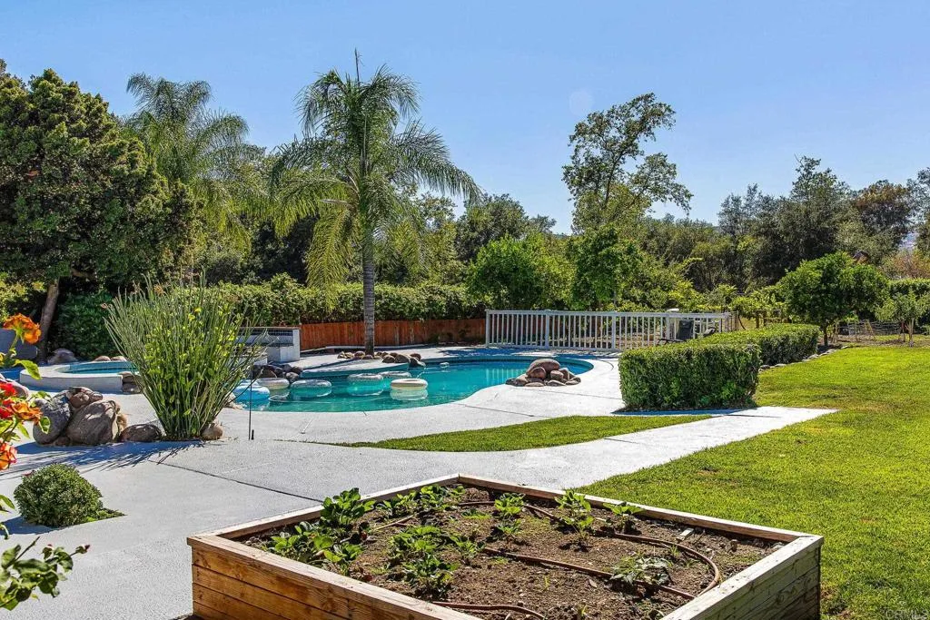 https://cdn.realtyfeed.com/cdn/127/306755780/c33407b5a03293b92f18aee7206e963e.webp