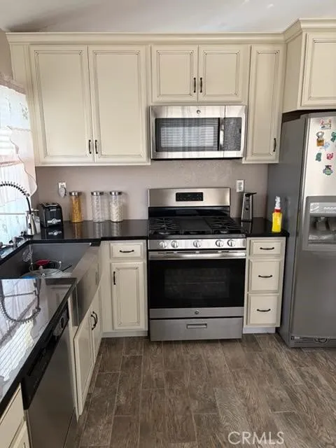 5607 Linden Court, Palmdale, CA 93552 - Photo 4 of 15, Palmdale, CA