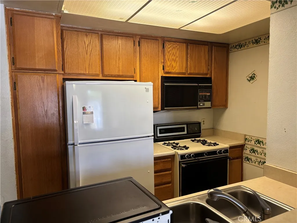 9714 Sepulveda Unit 113, North Hills, CA 91343 - Photo 4 of 13, North Hills, CA