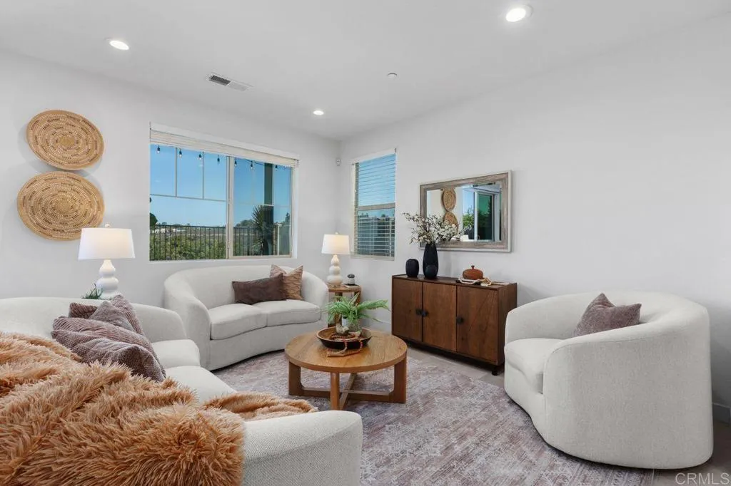 https://cdn.realtyfeed.com/cdn/127/306755824/0ee91cbea62db3bb6c6f5faccfb26fc7.webp