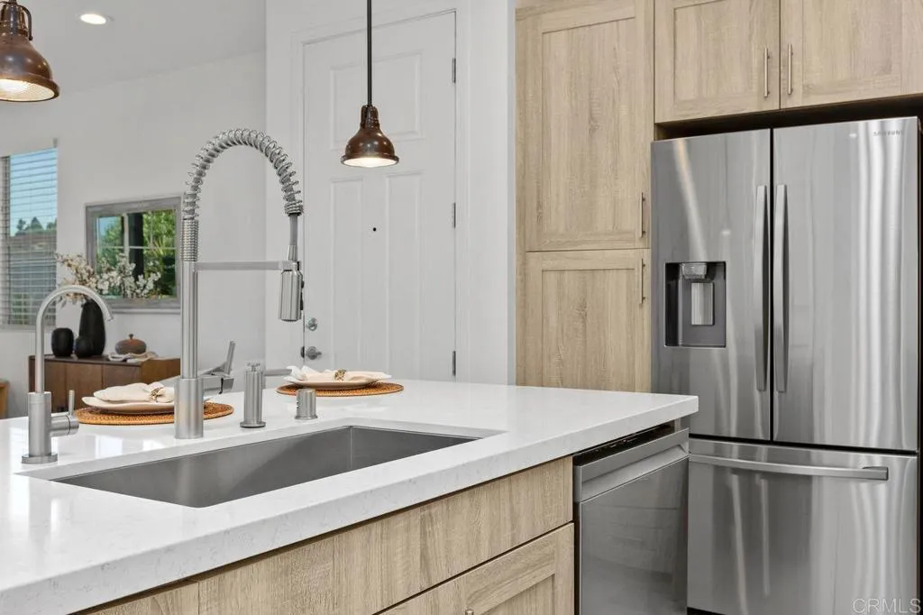 https://cdn.realtyfeed.com/cdn/127/306755824/1201ff7076dd820ca1265b431093bdfa.webp