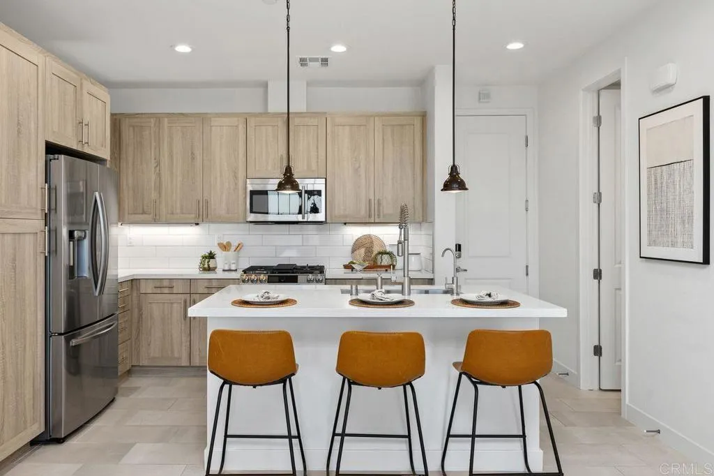 https://cdn.realtyfeed.com/cdn/127/306755824/4cc0514a4ac6dcc503878aa947c0c685.webp