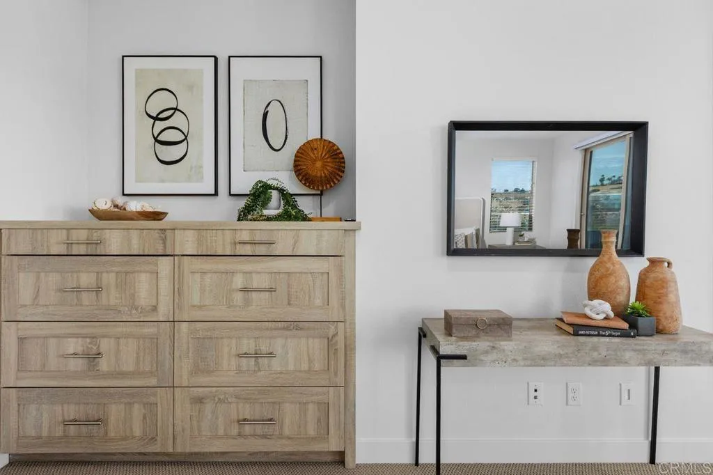 https://cdn.realtyfeed.com/cdn/127/306755824/e3ad5bbe06c1e8b534613e766a261011.webp