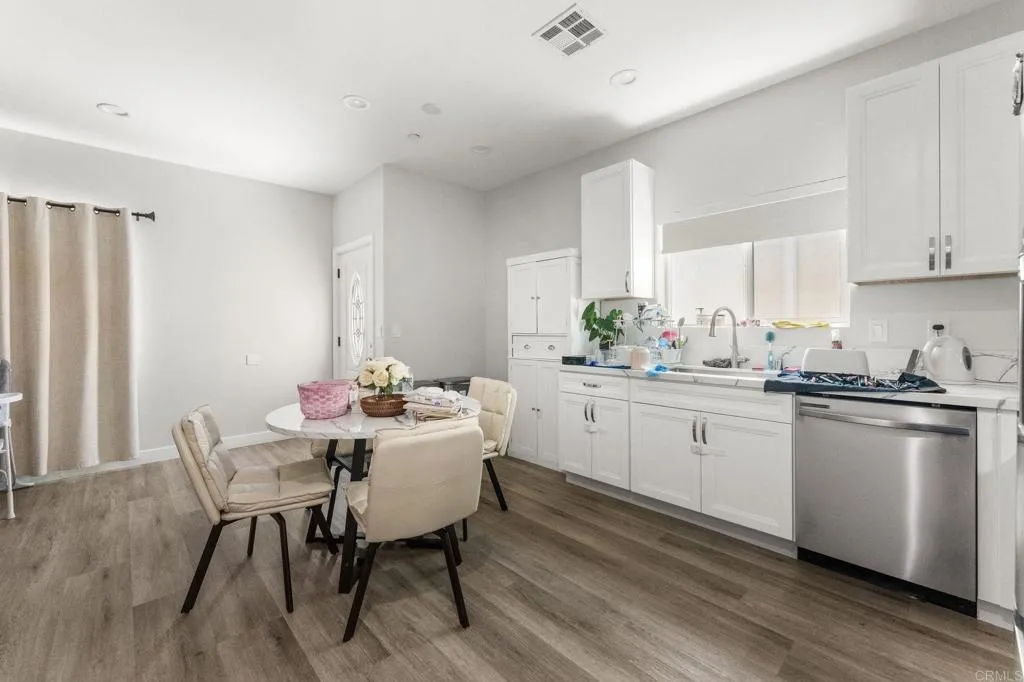 https://cdn.realtyfeed.com/cdn/127/306755828/0b65e4157c66ca790d3b587a36ae8553.webp