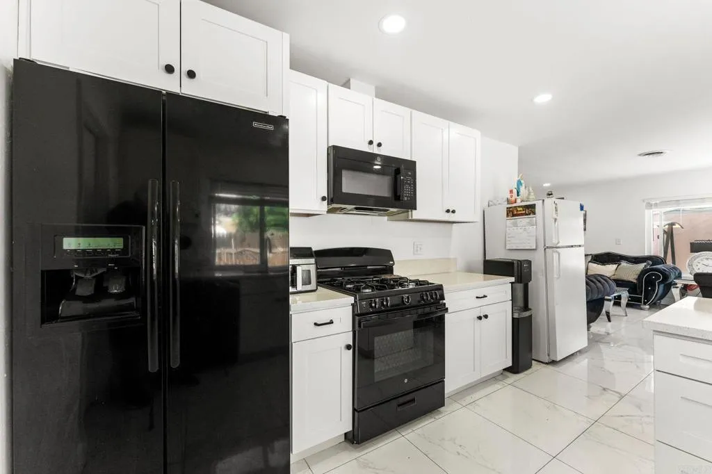 https://cdn.realtyfeed.com/cdn/127/306755828/0dd394a3930adb3843946535dbd22fd3.webp