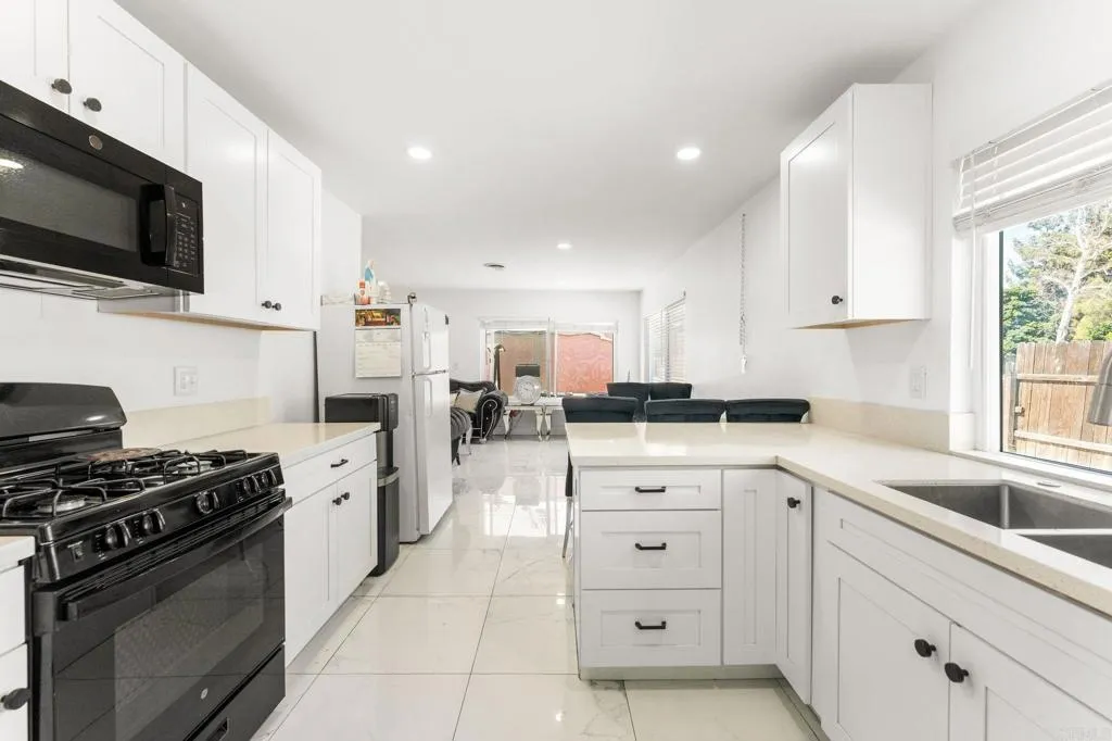 https://cdn.realtyfeed.com/cdn/127/306755828/0edd6341d54039e9b25ec8e5617f8dbf.webp