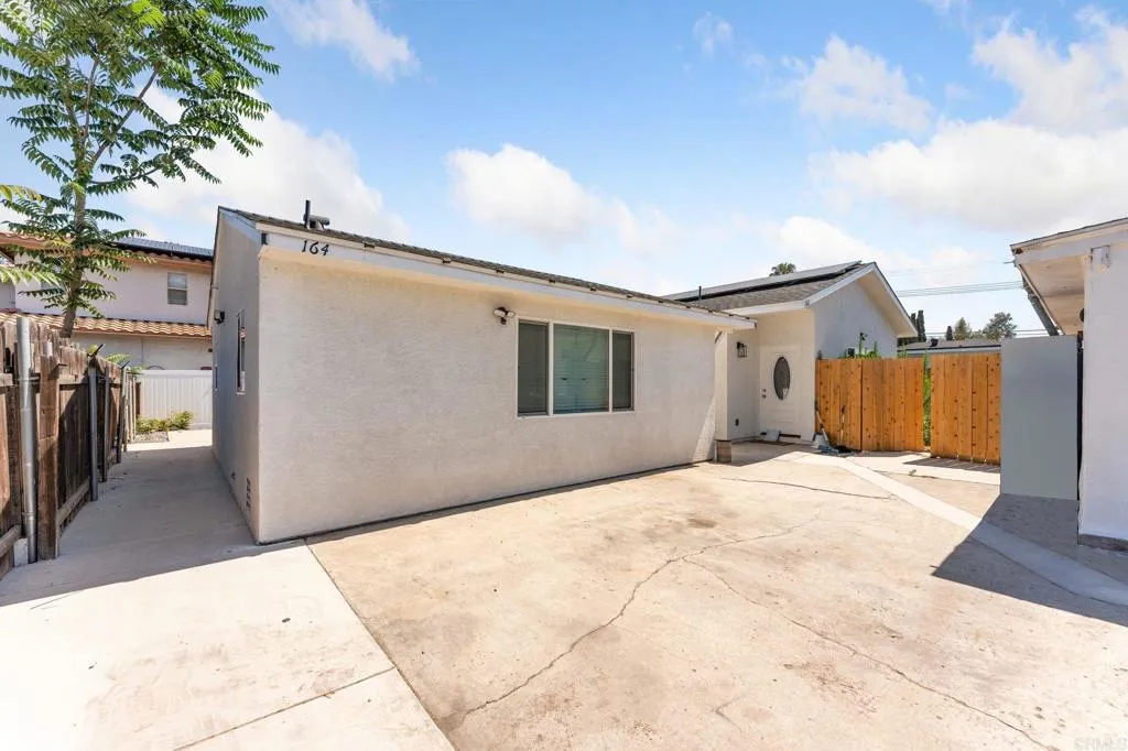 https://cdn.realtyfeed.com/cdn/127/306755828/5aad66e85d946426837d636b7cf50dda.webp