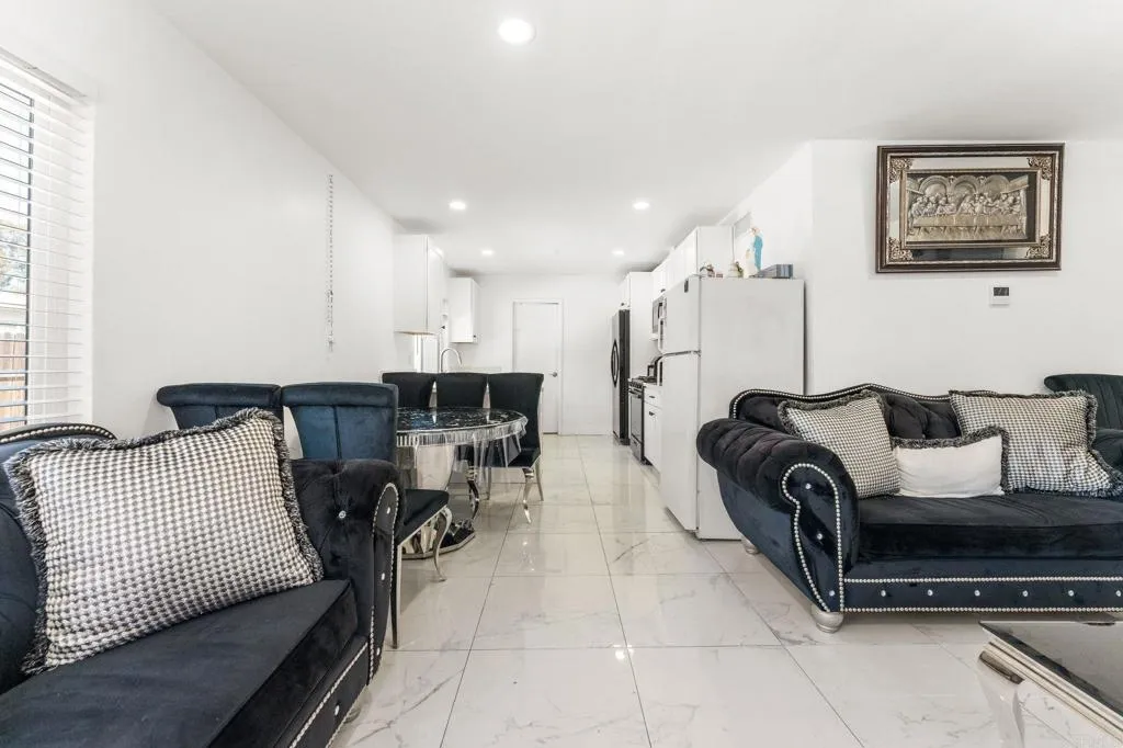 https://cdn.realtyfeed.com/cdn/127/306755828/b287ad05cba7bd5b8eacd3cc1aff1c62.webp