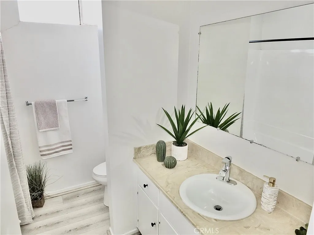 545 Chestnut Avenue Unit 203, Long Beach, CA 90802 - Photo 5 of 20, Long Beach, CA