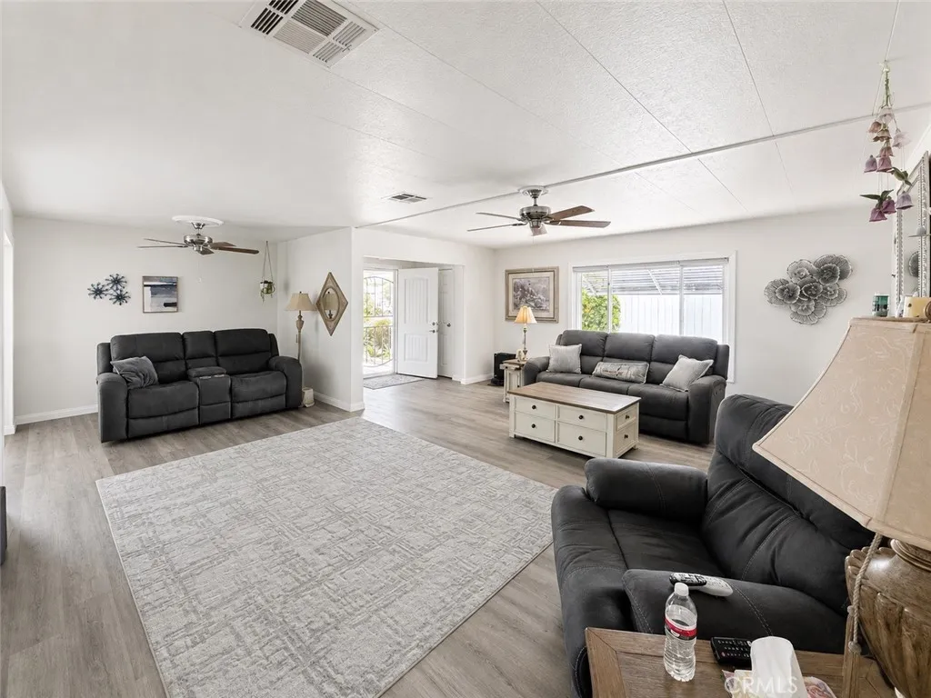 25049 Howard Drive, Hemet, CA 92544 - Photo 4 of 31, Hemet, CA