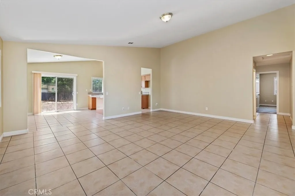 14336 Caroline, Adelanto, CA 92301 - Photo 4 of 18, Adelanto, CA